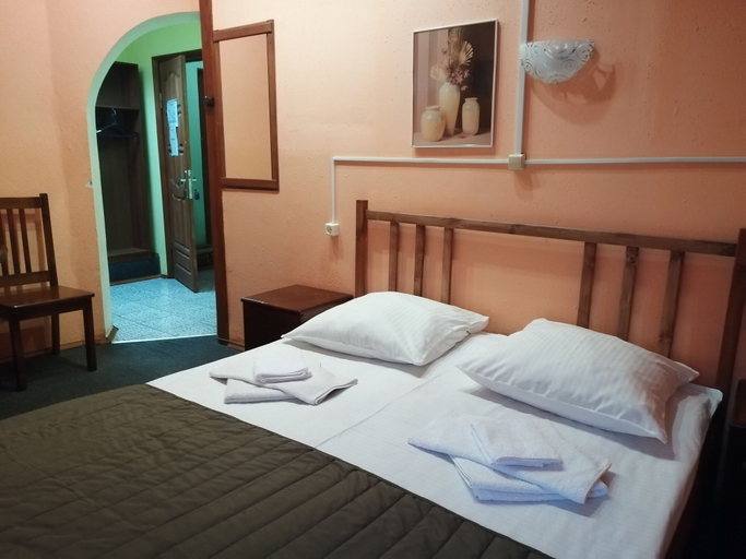 Bedroom 3, Zastava Hotel, Vladimir