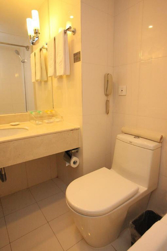 Bathroom 4, Beijing Continental Grand Hotel, Beijing