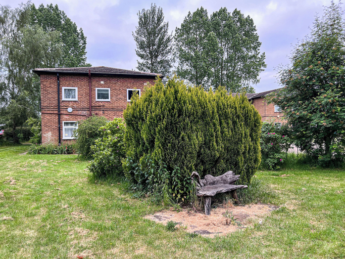 Exterior & Views, Stunning 2-bed Apartment in Banbury, Oxfordshire