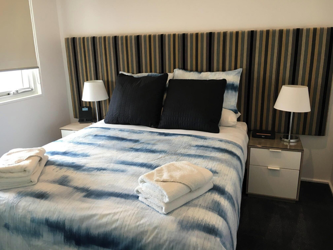 Bedroom 2, Ethelton Serviced Apartments, Adelaide
