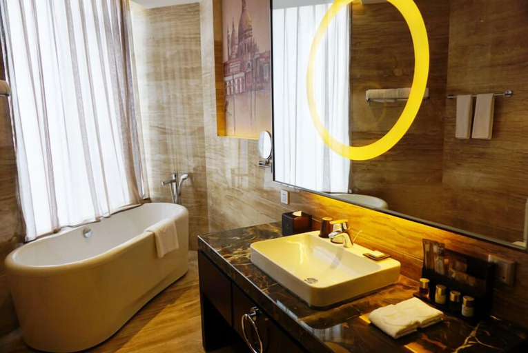 Bathroom 3, Venice Jianguo Hotel Dandong, Dandong