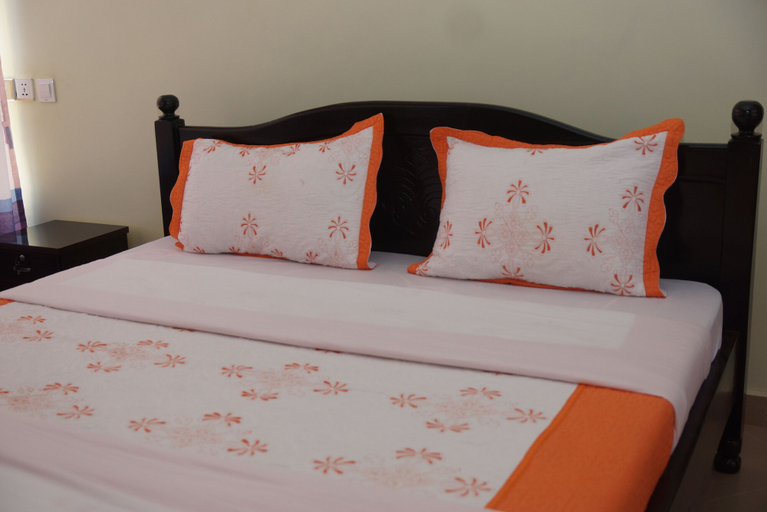 Bedroom 2, Oasis Top Hotel, Kampala