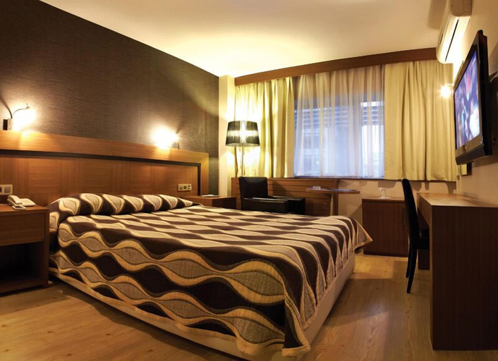 Bedroom 3, Susuzlu Hotel, Konak