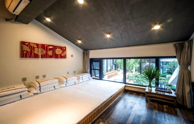Bedroom 2, Carpenter's Rustic Courtyard-Great Wall, Beijing