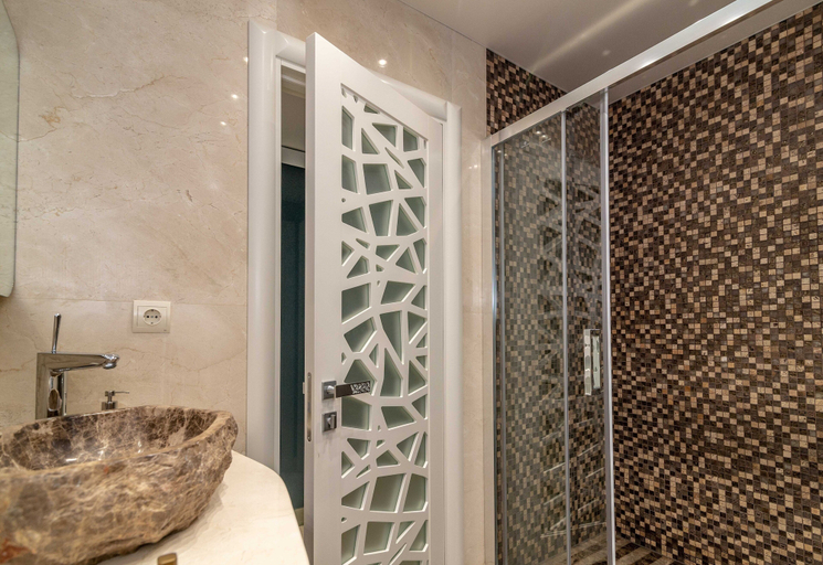Bathroom 3, Chic Oasis on the Coast, Málaga