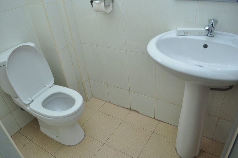 Bathroom 4, Decasa Hotel, Starehe