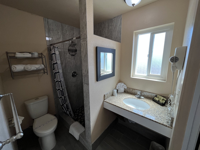 Bathroom 4, American Inn Grover Beach, San Luis Obispo