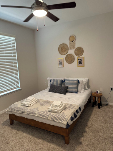 Bedroom 3, 7550 Kirby Dr, Houston