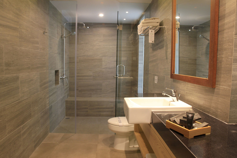Bathroom 9