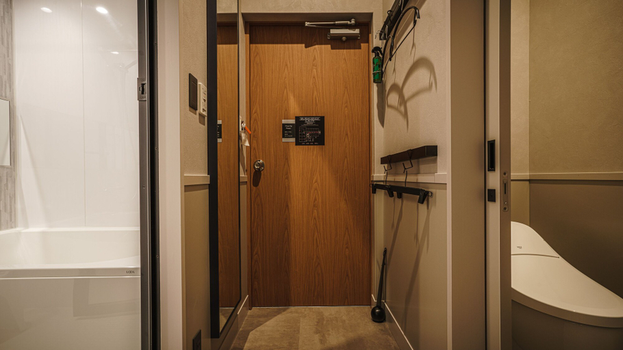 Bathroom 3, Hotel Aoka Kamigoto, Shinkamigotō