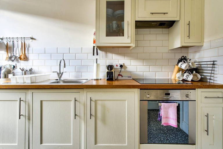 Others 5, JOIVY Great Location - Lovely Rose St Apt in City Centre, Edinburgh