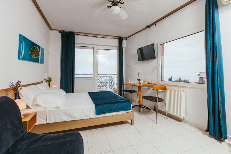 Bedroom 4, Happy Days Hotel Christina, Thessaly