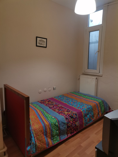 Room 3, Marina Pansiyon, Üsküdar