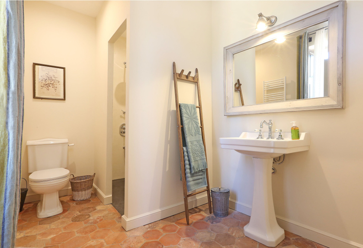 Bathroom 5, Château Saint-Roux Le Luc- Le Cannet des Maures, Var