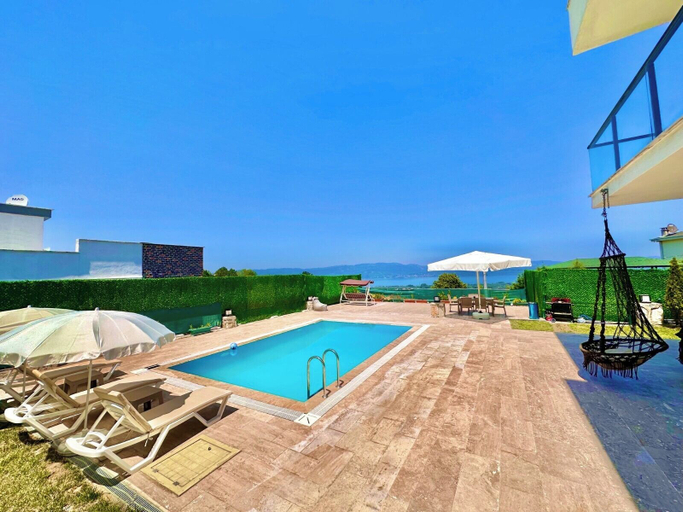 Pool 3, Vista Vills