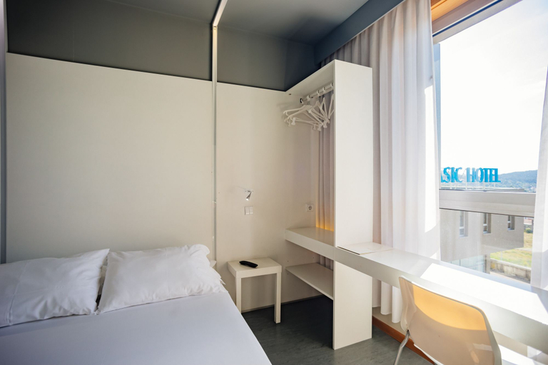Bedroom 3, Basic Braga by Axis, Braga