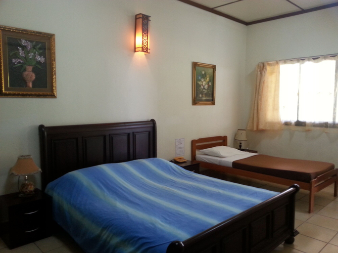 Bedroom 2, Seaside Travellers Inn, Papar
