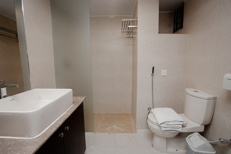 Bathroom 4, The Enchanted, Dhaka