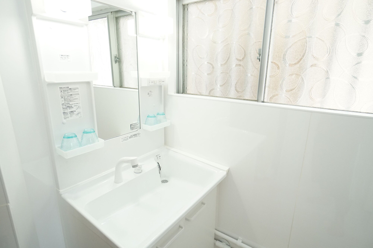 Bathroom 4, TOKU Marine House, Itoman