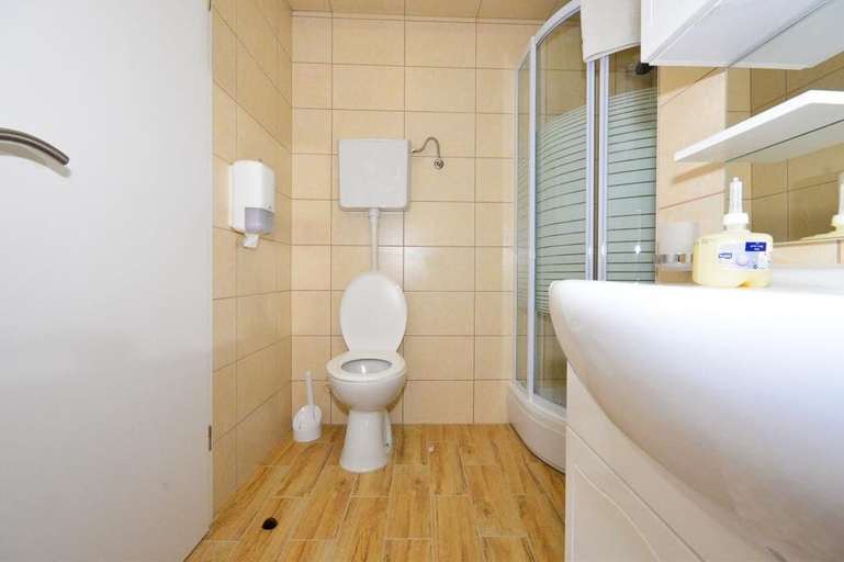 Bathroom 2, Holiday Home Belmondo, Konavle