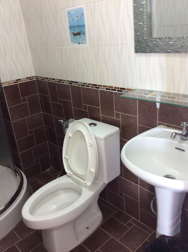 Bathroom 3, Onn Inn at Cha-am, Cha-Am