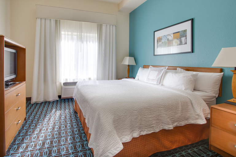 Bedroom 3, Fairfield Inn & Suites by Marriott Clermont, Lake
