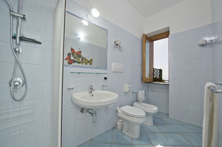 Bathroom 4, Agriturismo Mare e Monti, Napoli