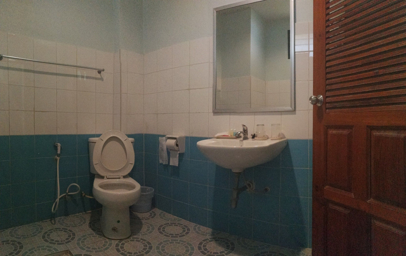 Bathroom 5, Aow Noi Sea View Resort, Muang Prachuap Khiri Khan