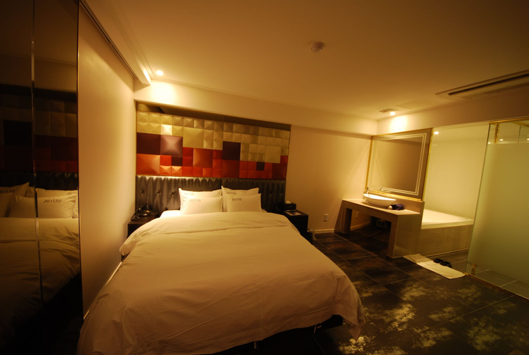 Bedroom 2, Hotel BUTI &, Gyeyang