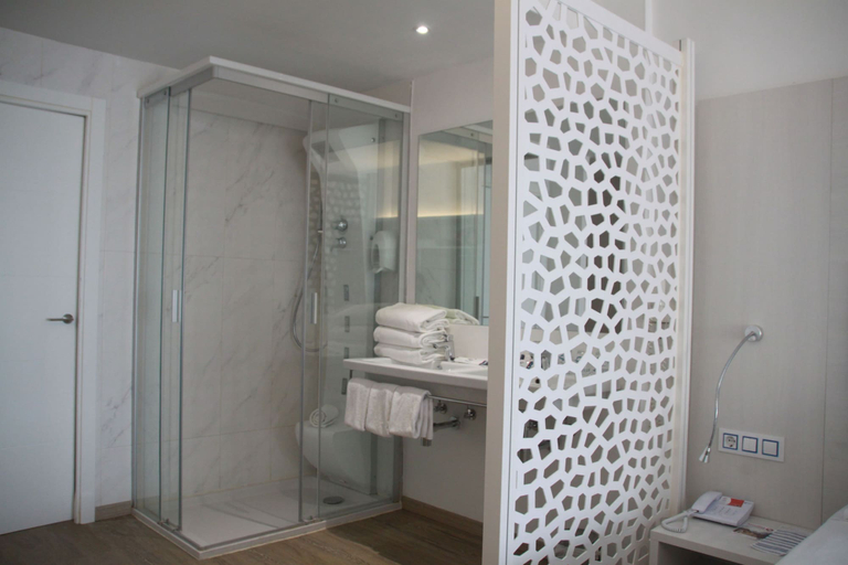 Bathroom 4, Hotel Amic Horizonte, Baleares