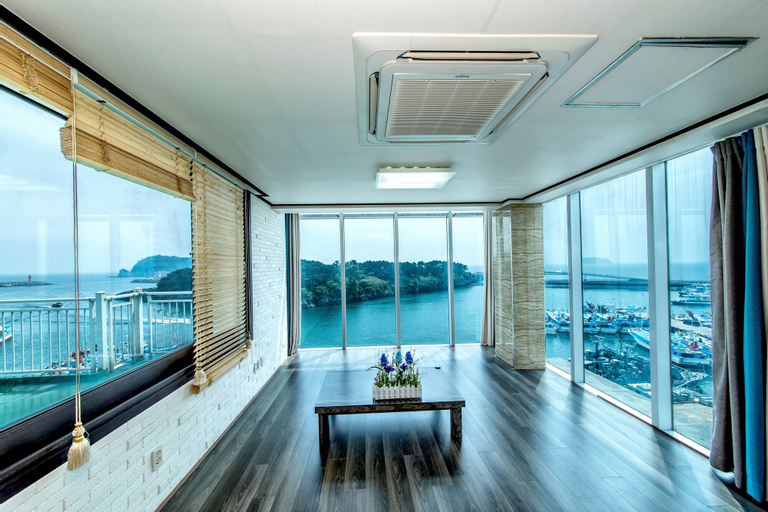 SEOM Story Pension, Seogwipo