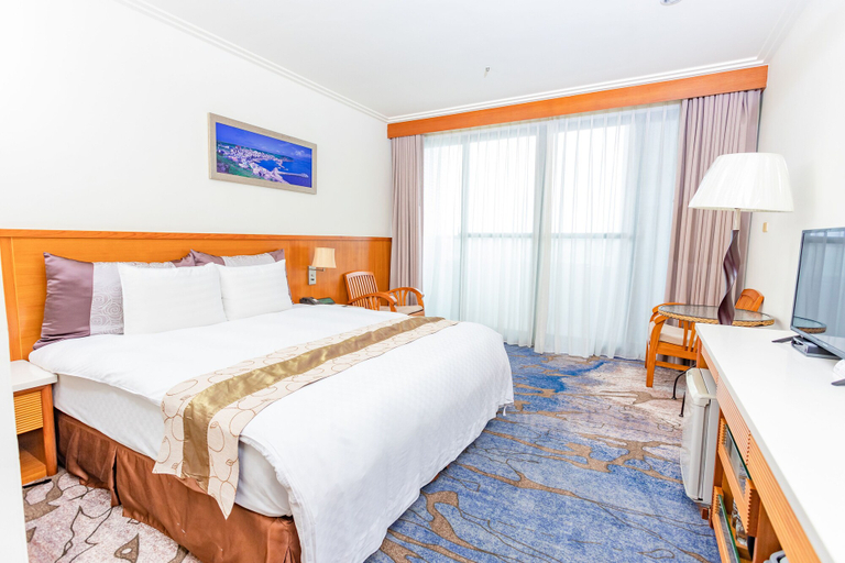 Bedroom 2, Yaling Hotel, Penghu