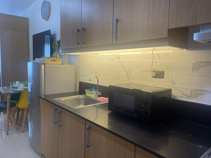Others 5, Shell Residences MOA by darpm, Pasay City
