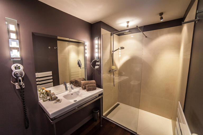 Bathroom 5, Boa Hotel - BW Signature Collection - Lille Centre Gares, Nord