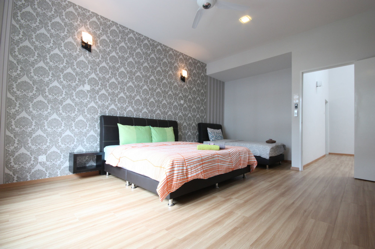 Bedroom 13