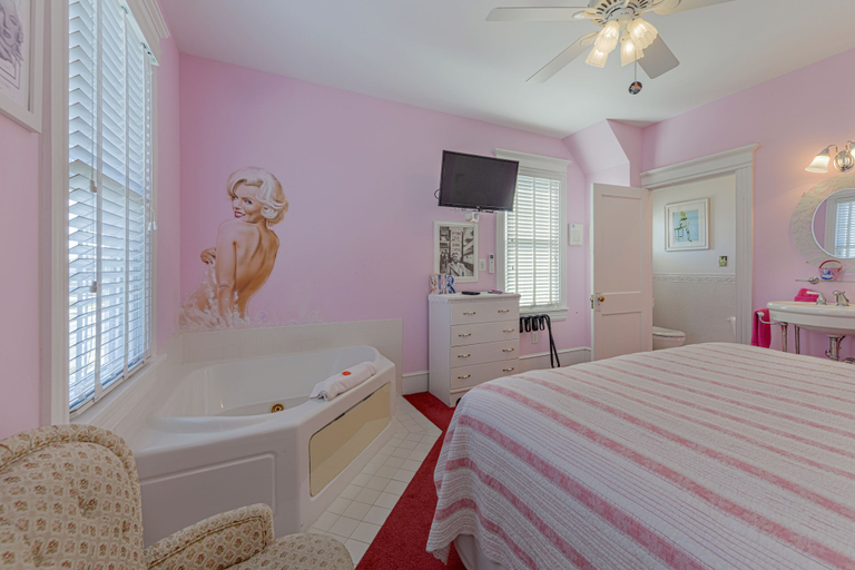 Bedroom 2, Summer Nites, Cape May