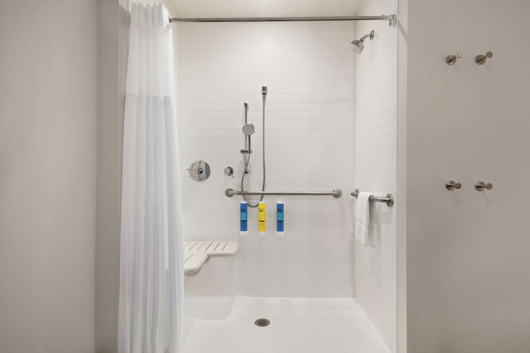 Bathroom 4, Tru By Hilton Milwaukee Brookfield, Waukesha