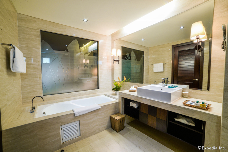 Bathroom 5, Olalani Resort and Condotel, Da Nang