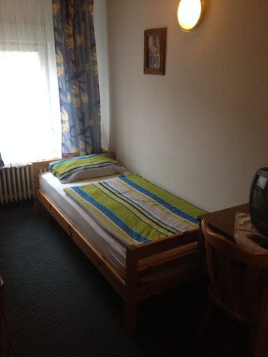 Bedroom 4, Hotel Elsenztal MV GmbH, Rhein-Neckar-Kreis