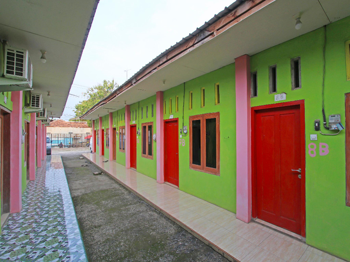 Others 3, OYO 91476 Srikaya Hotel 3, Pekalongan