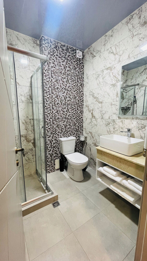Bathroom 3, DADIANI Inn, Zugdidi