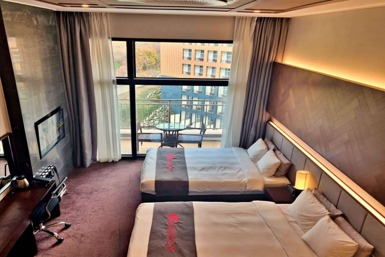 Bedroom 3, Ramada Hotel & Suites by Wyndham Gangwon Pyeongchang, Pyeongchang