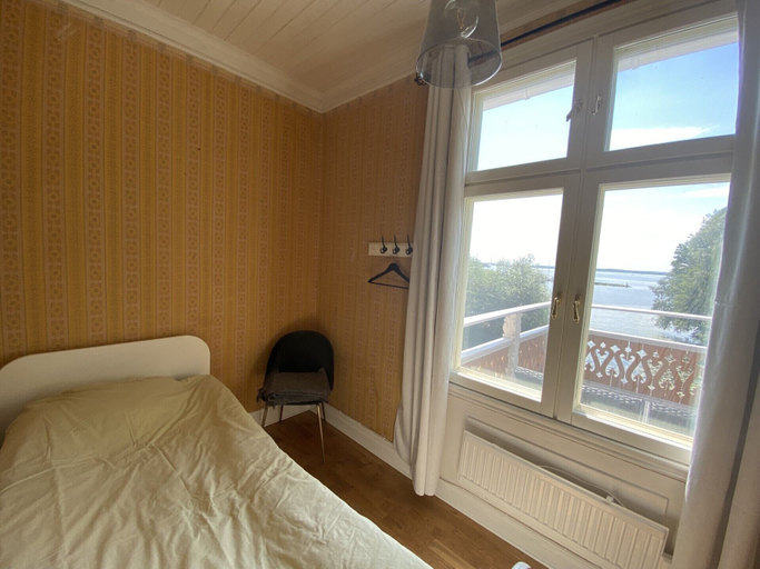 Bedroom 3, Beautiful lake view house, Västerås