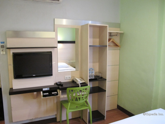 Bedroom 26