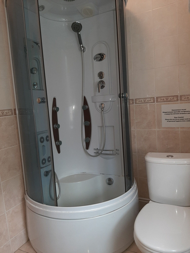Bathroom 2, Apelsin On Komsomolskaya, Central