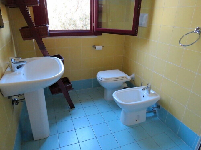 Bathroom 2, Tenuta Taddore, Nuoro