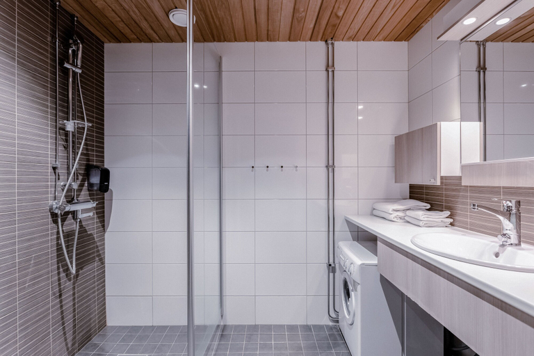 Bathroom 5, Holiday Club Turun Caribia Superior Apartments, Finland Proper