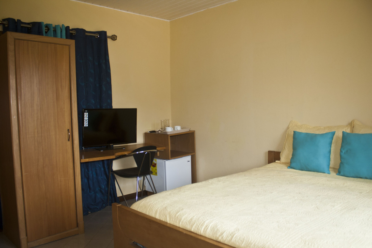 Bedroom 3, Quest Lodge, Tema