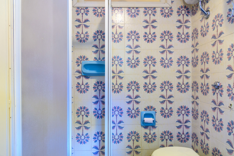 Bathroom 4, Appartamento Arancio, Livorno