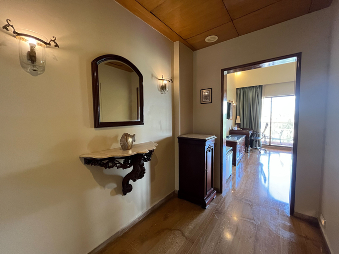 Bathroom 5, Acron Candolim Regina, North Goa
